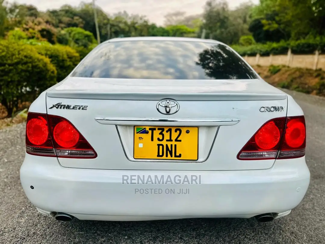 Toyota Crown 2004 Silver