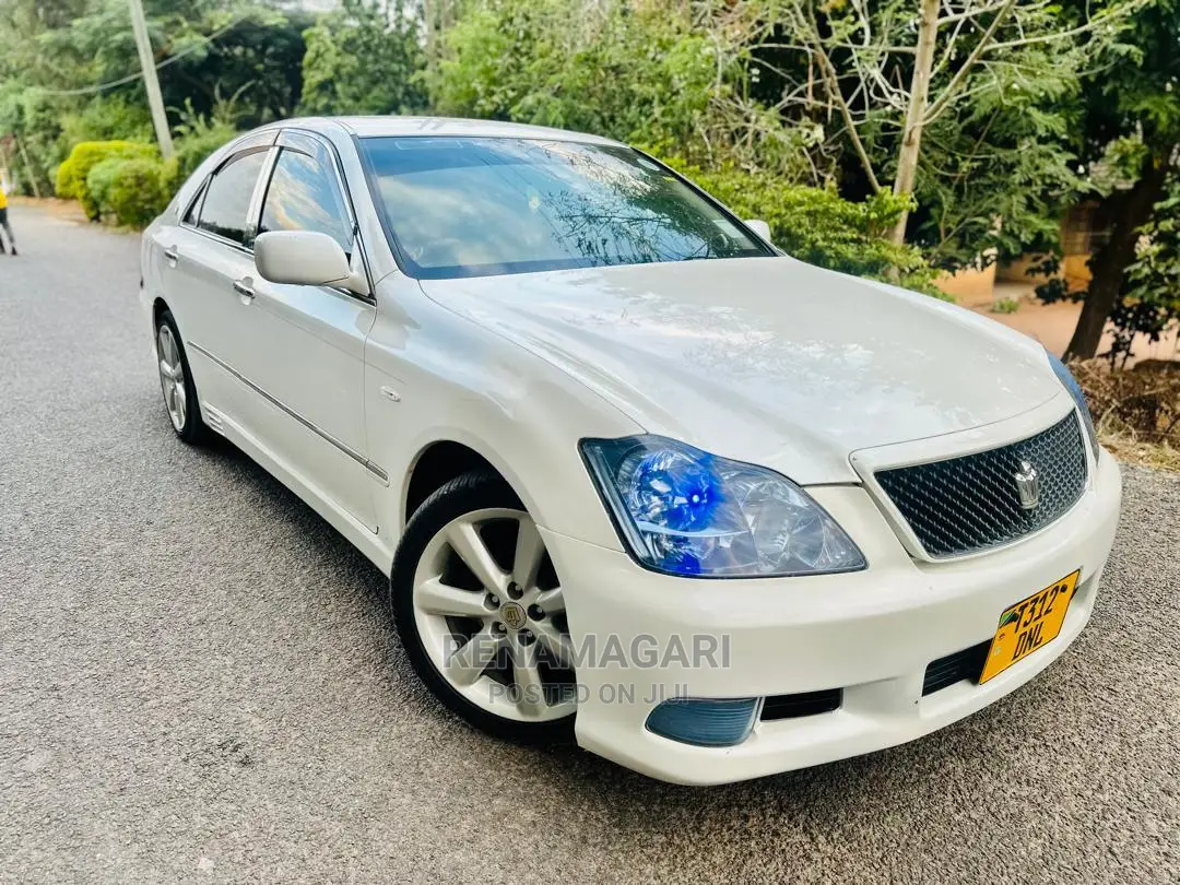Toyota Crown 2004 Silver