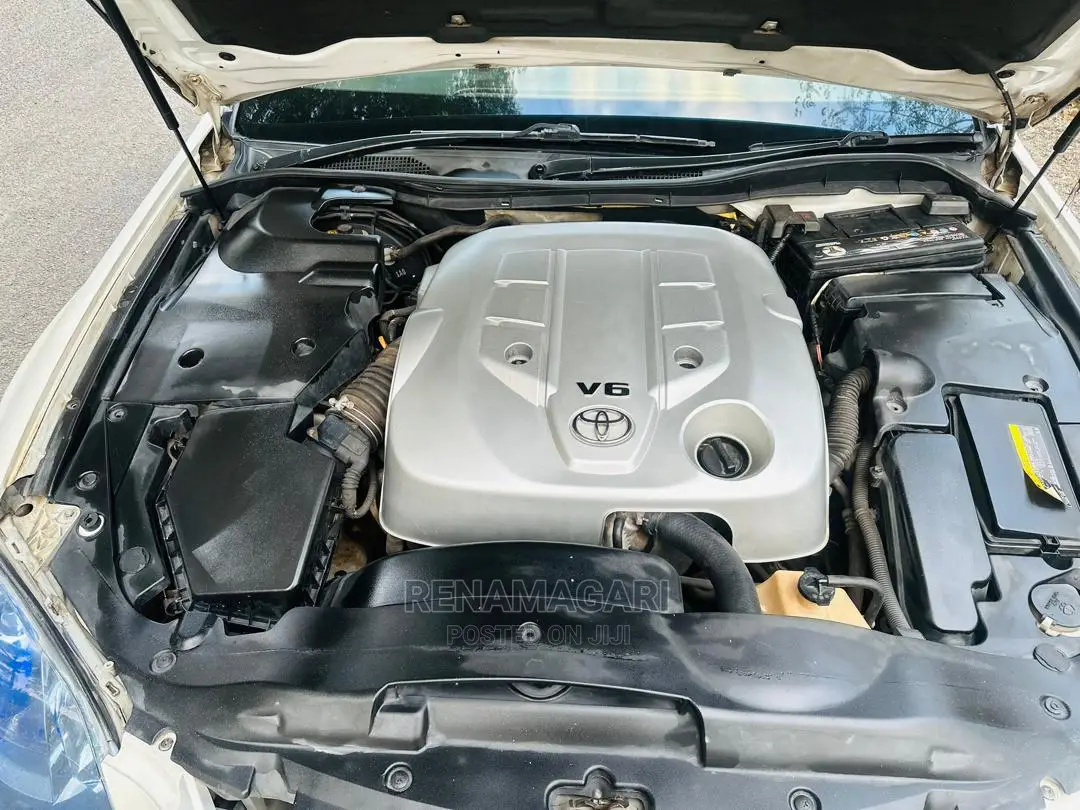 Toyota Crown 2004 Silver