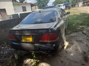 Toyota Crown Royale 2005 Black