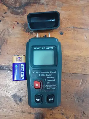 Wood Moisture Meter.