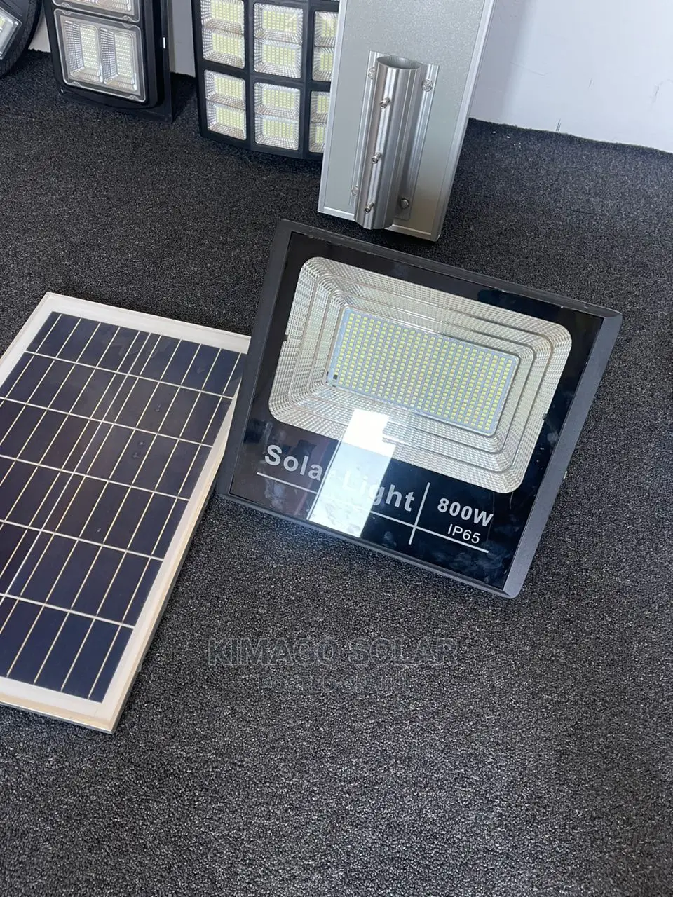 Eneo La Nyumba Yako Lisiwe Giza Weka Taa Ya SOLAR 800W