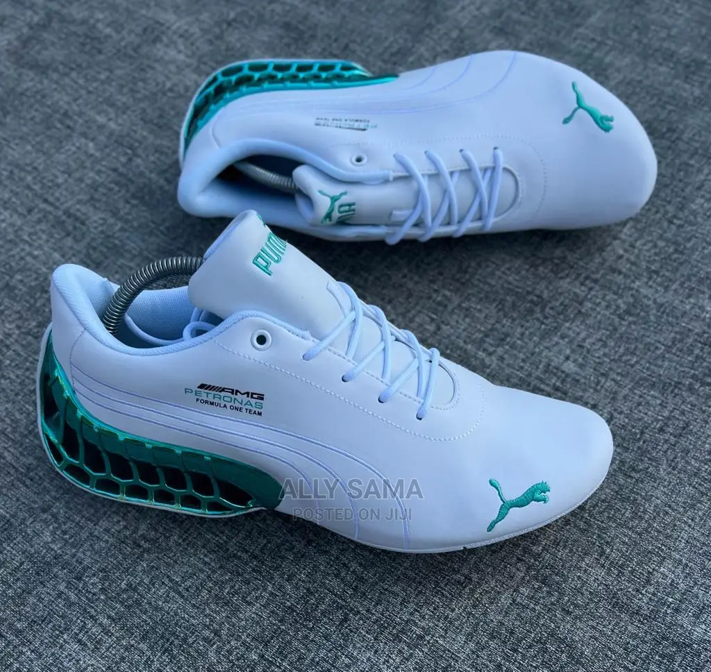 Puma Sneakers