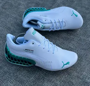 Puma Sneakers