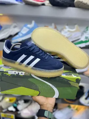 Adidas Sneakers