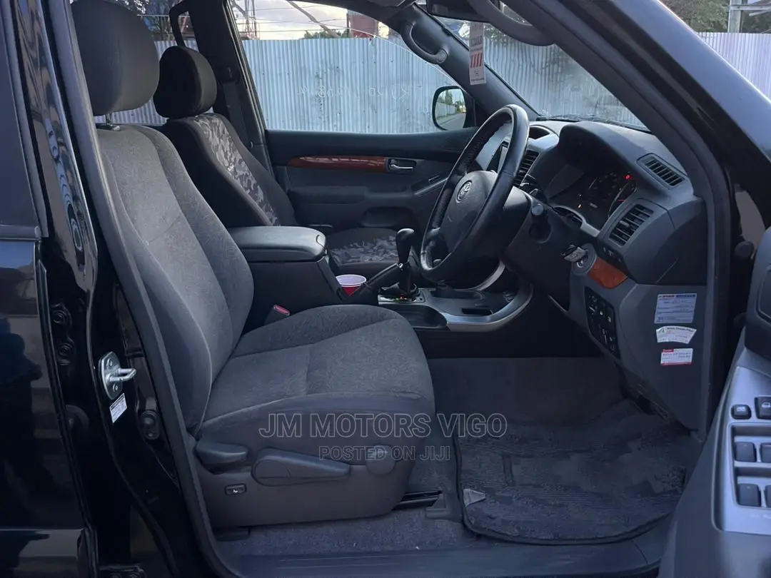 Toyota Land Cruiser Prado 2006 Black