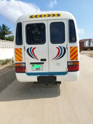 Toyota Coaster 2002 White