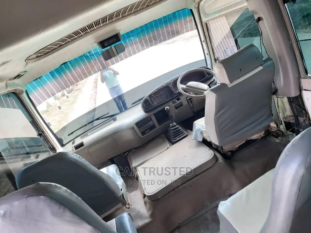 Toyota Coaster 2002 White