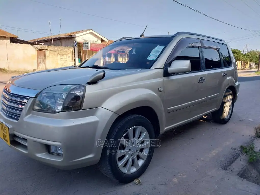 Nissan X-Trail 2.0 Automatic 2008 Gold