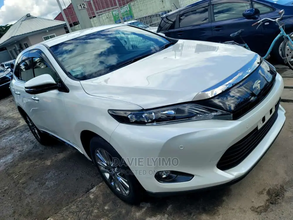 Toyota Harrier 2.0 2014 Pearl