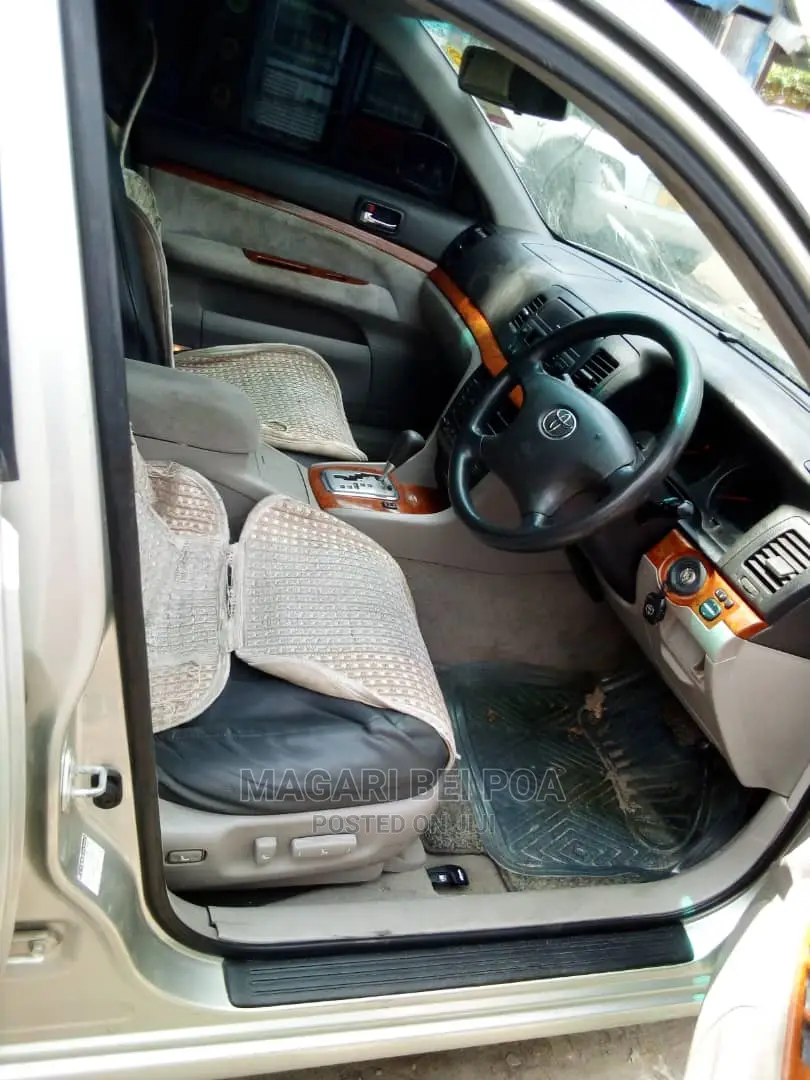 Toyota Mark II 2004 Silver