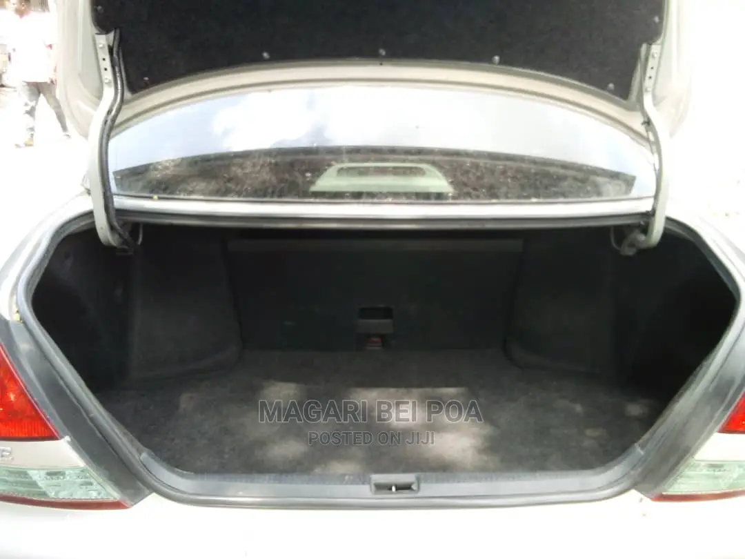 Toyota Mark II 2004 Silver