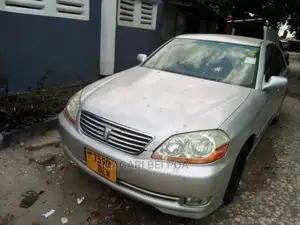 Toyota Mark II 2004 Silver