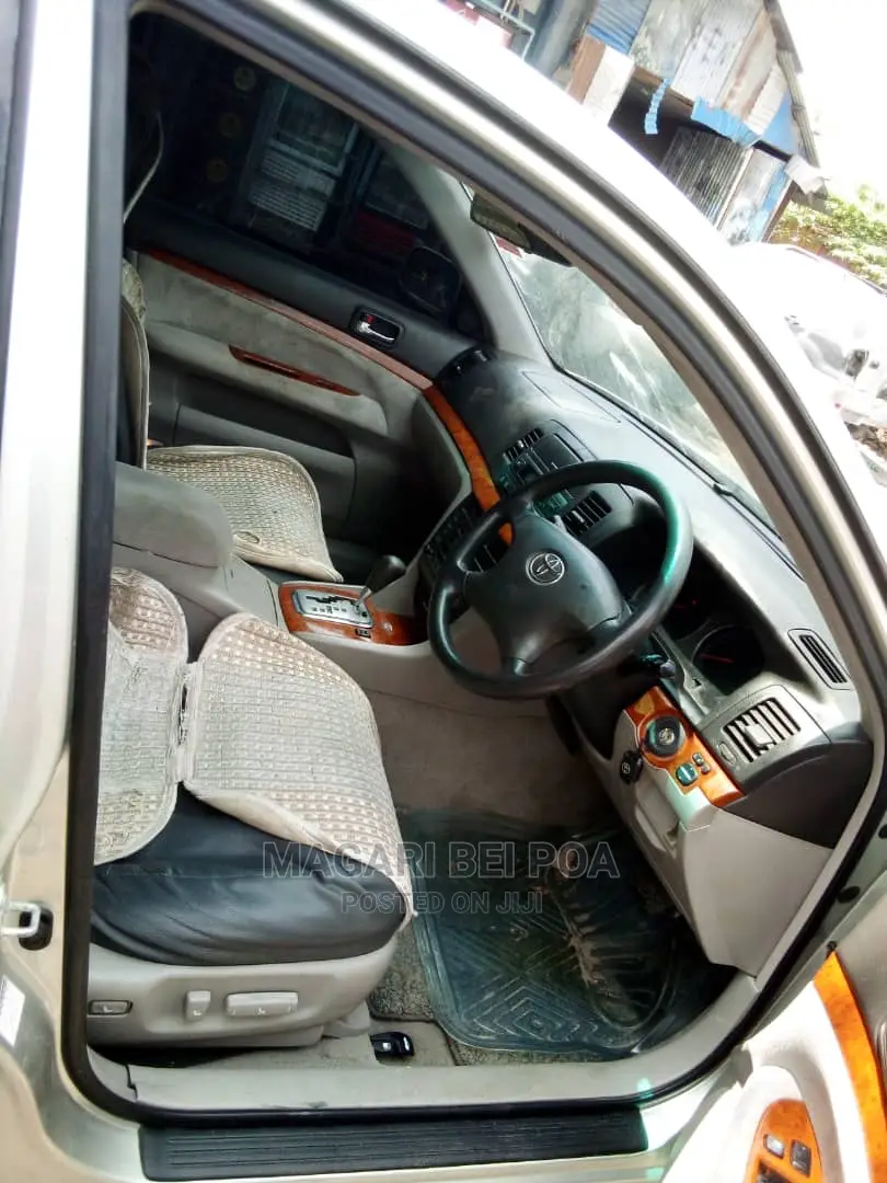 Toyota Mark II 2004 Silver