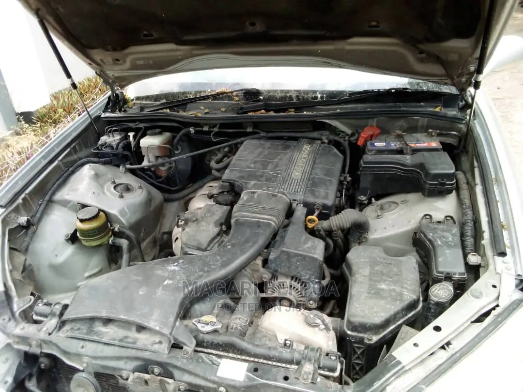 Toyota Mark II 2004 Silver