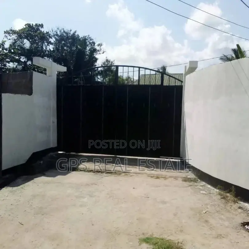 3bdrm House in Kimara Baruti, Kinondoni for sale