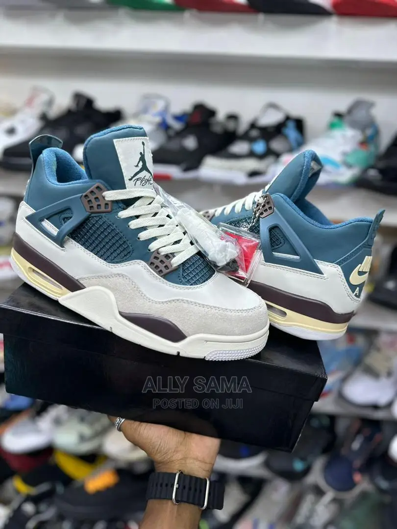 Jordan 4 Sneakers