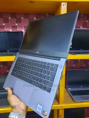 Laptop Huawei Matebook D 15 8GB AMD Ryzen 5 SSD 512GB