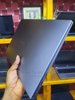 Laptop Huawei Matebook D 15 8GB AMD Ryzen 5 SSD 512GB