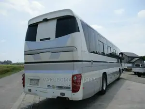 Isuzu Executive Bus 2007 White