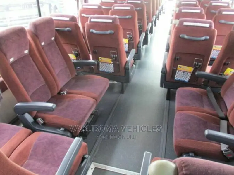 Isuzu Executive Bus 2007 White