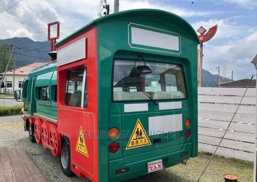 Mitsubishi Fuso Rosa 2000 Green