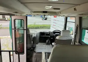 Mitsubishi Fuso Rosa 2000 Green