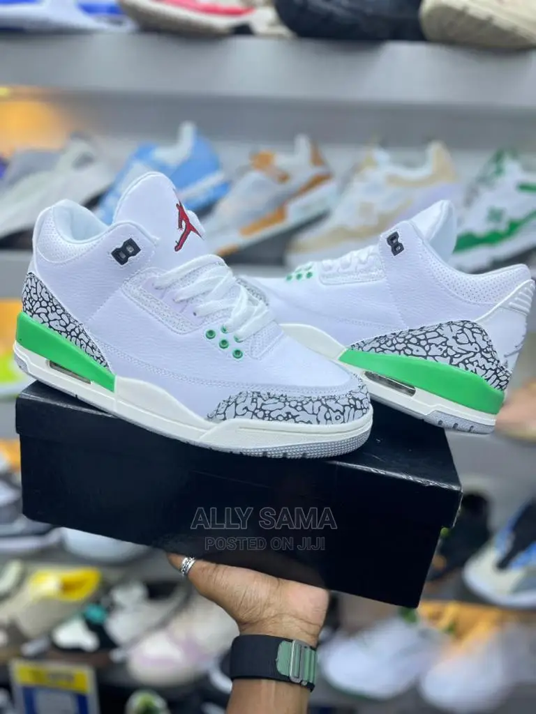 Jordan 4 Sneakers