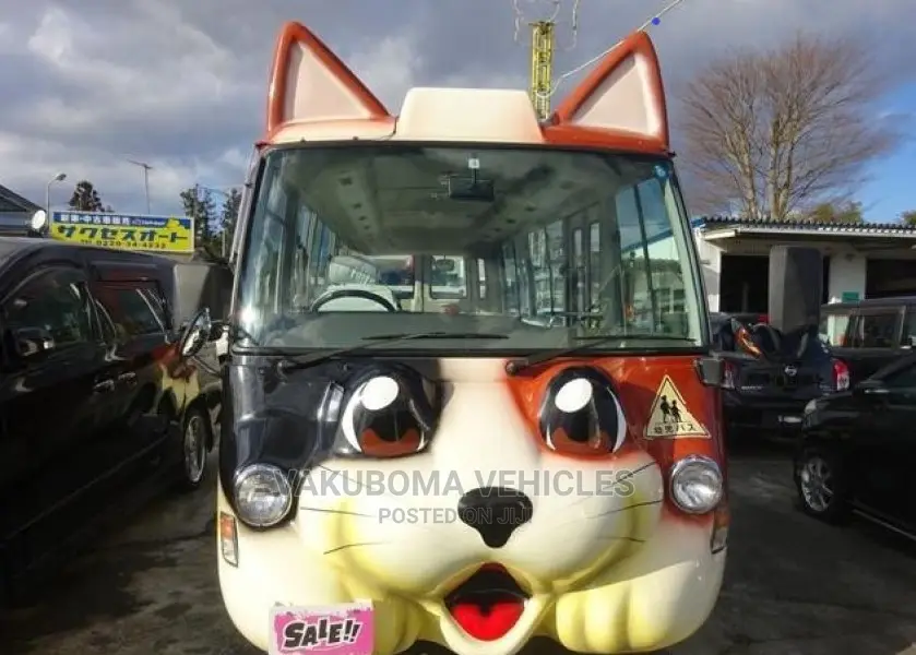 Mitsubishi Fuso Rosa 2001 Brown