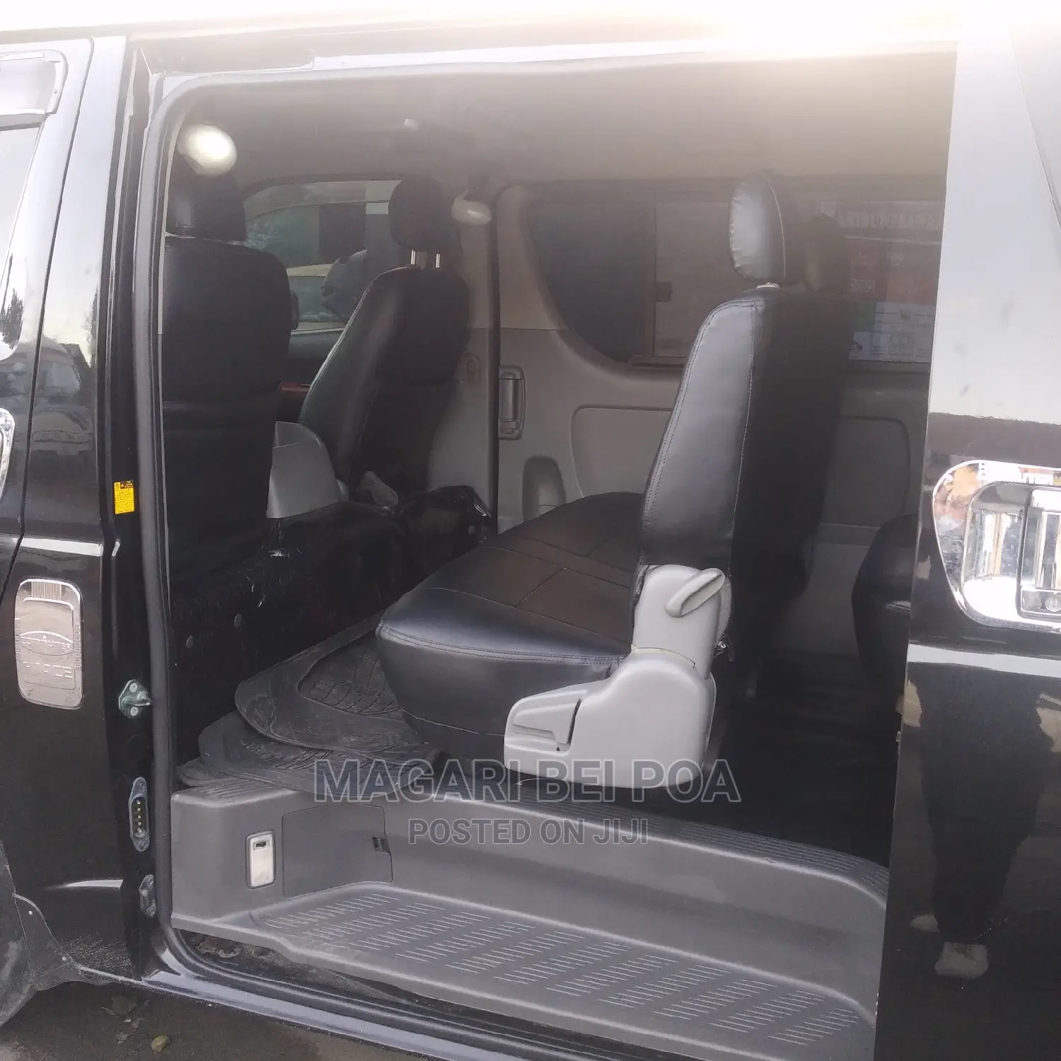 Toyota Quantum 2014 Black
