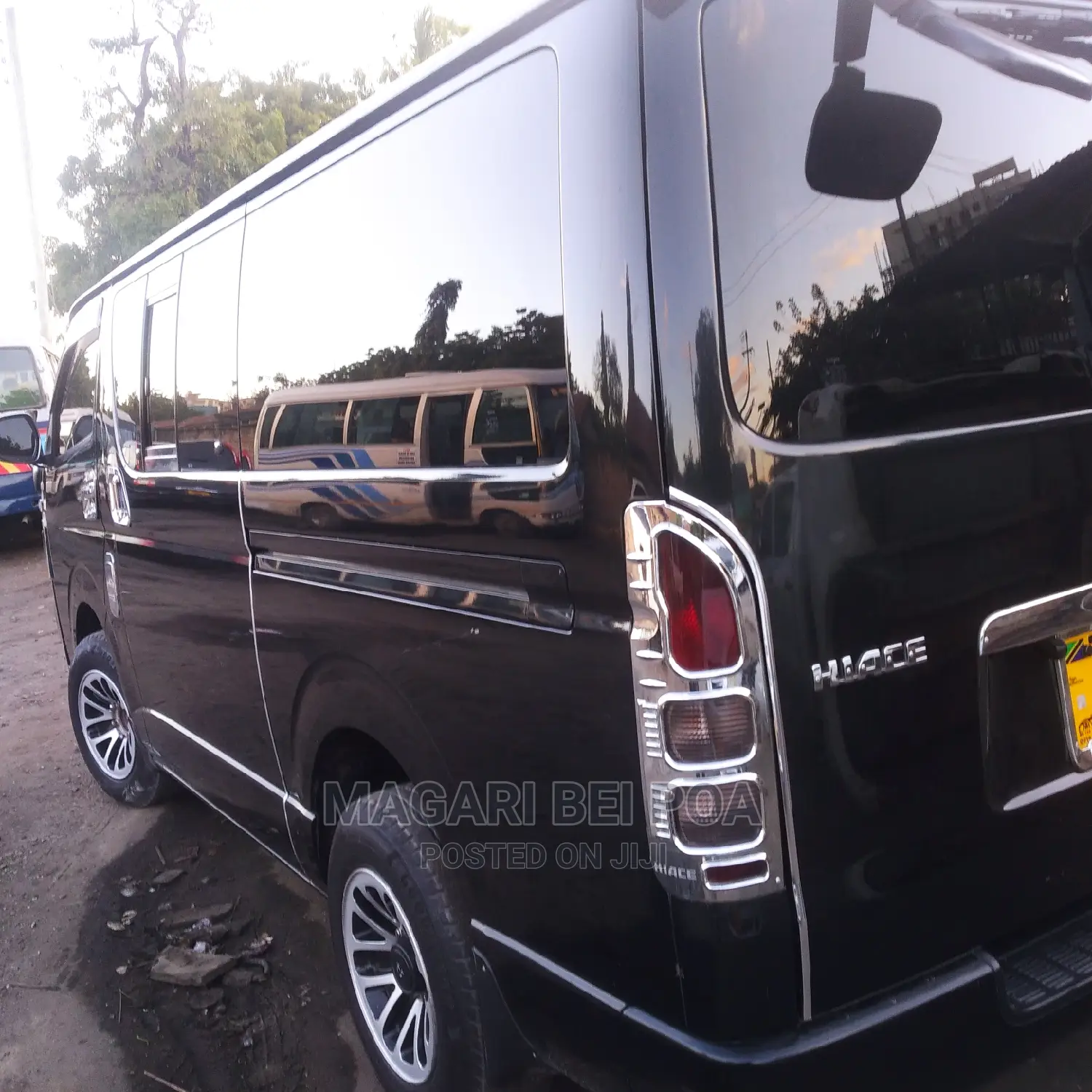 Toyota Quantum 2014 Black