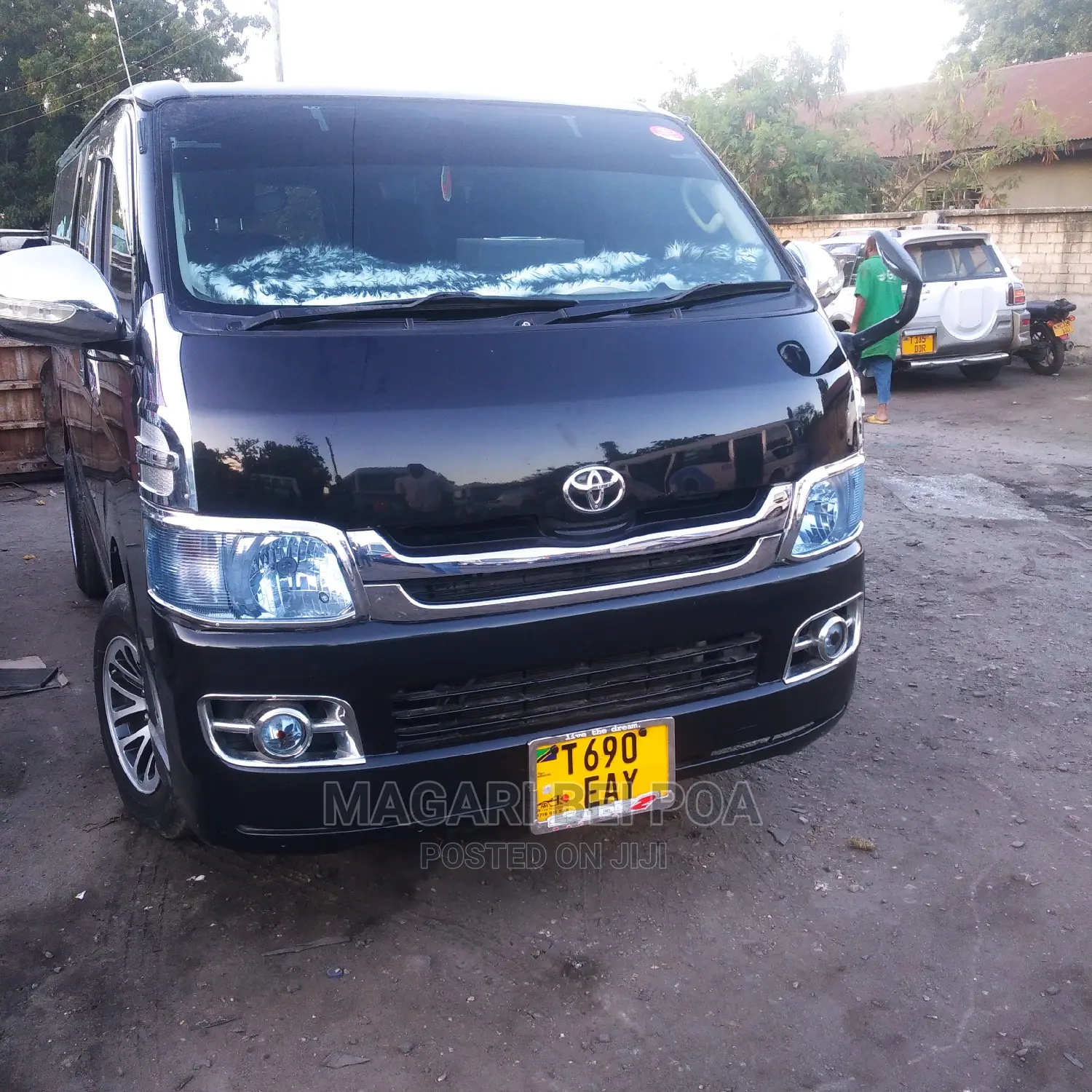 Toyota Quantum 2014 Black
