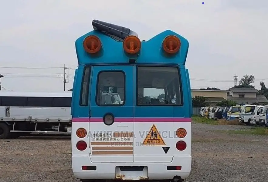 Mitsubishi Fuso Rosa 1998 Green