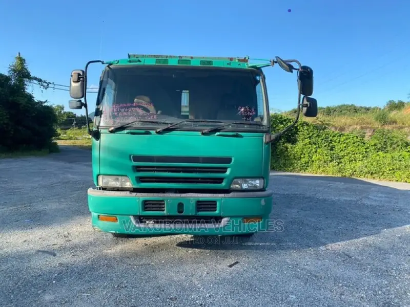 Giga Dump Truck