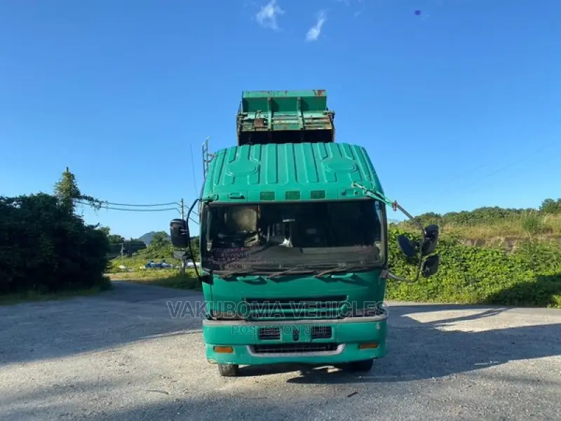 Giga Dump Truck