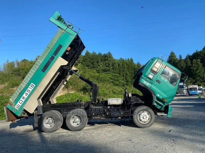 Giga Dump Truck