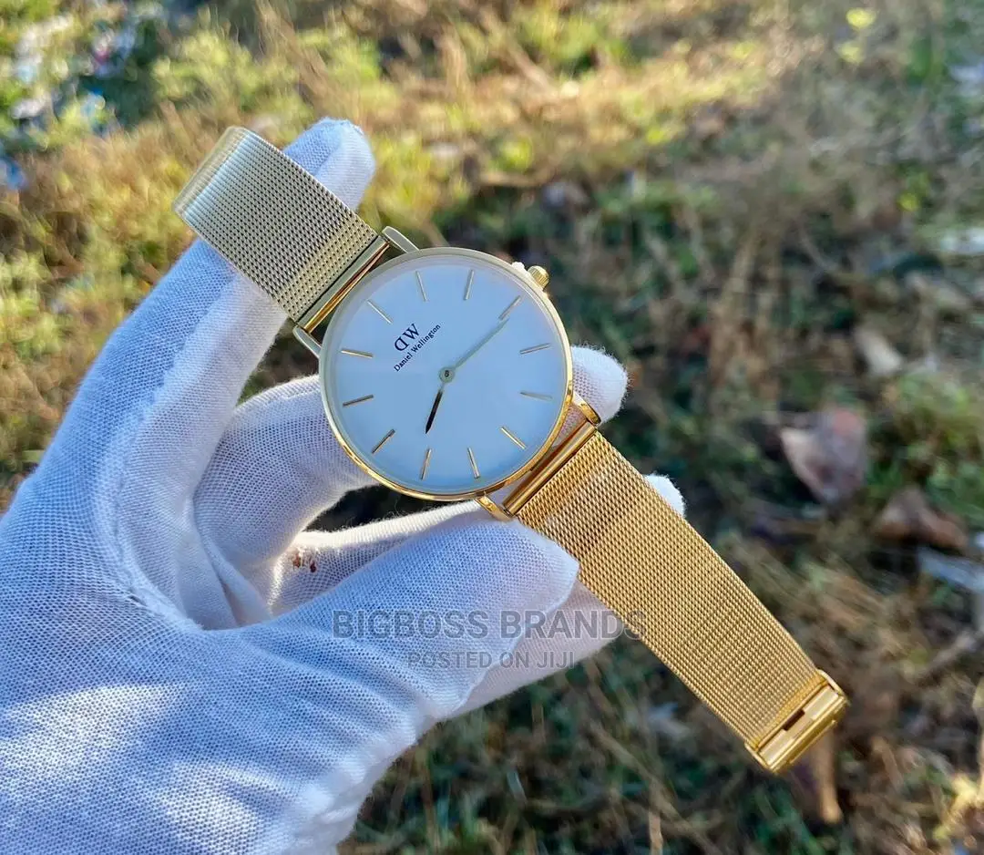 New Dw Watches  
Water Resistant 
Higher Quality