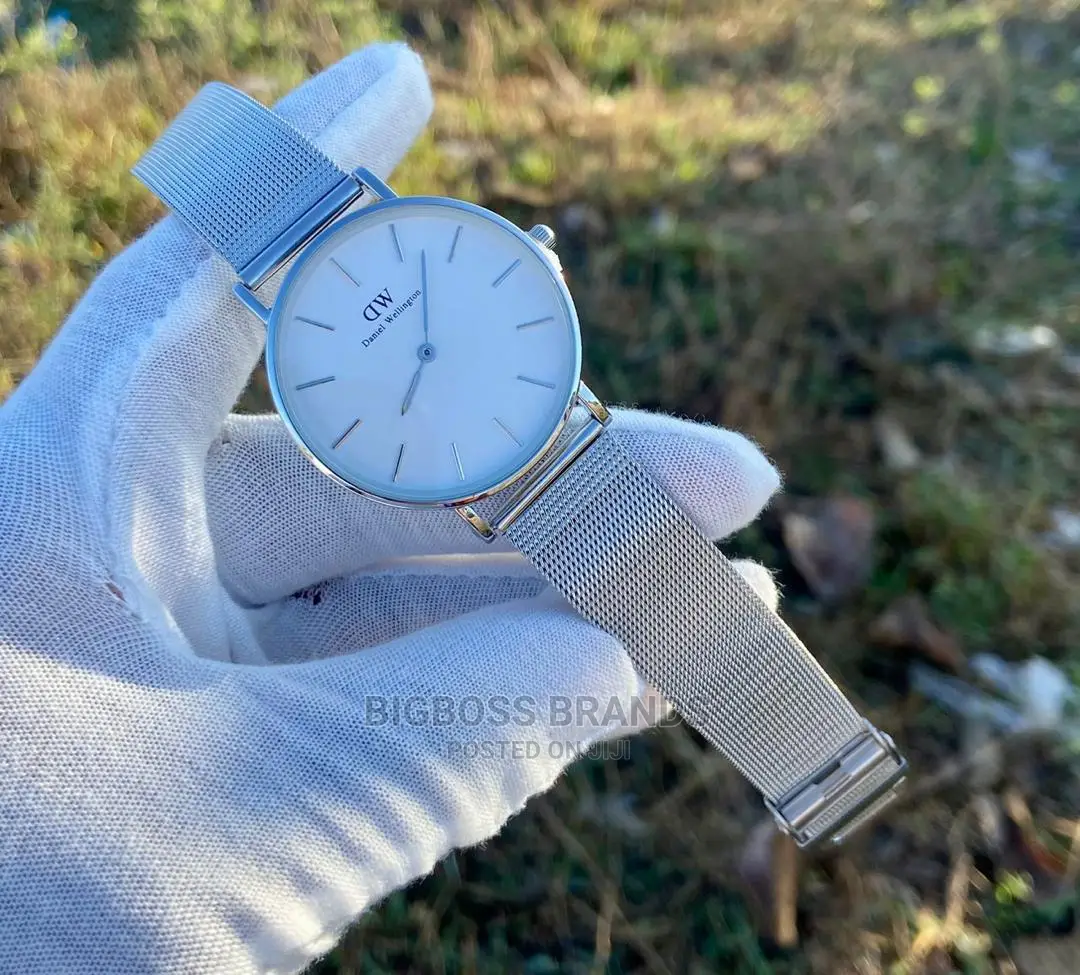 New Dw Watches  
Water Resistant 
Higher Quality