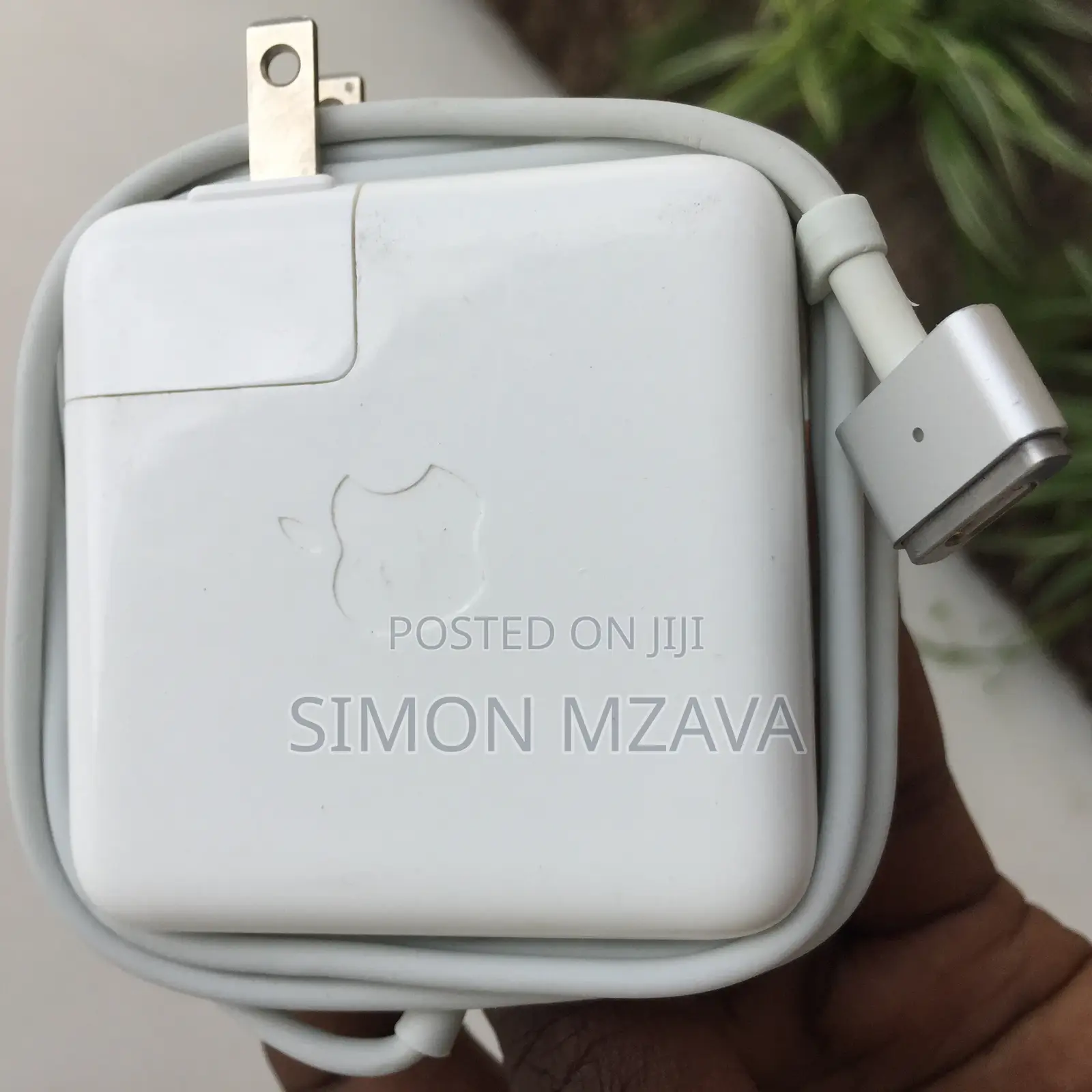 Used Charger for Macbook Laptops, Original From UK and US