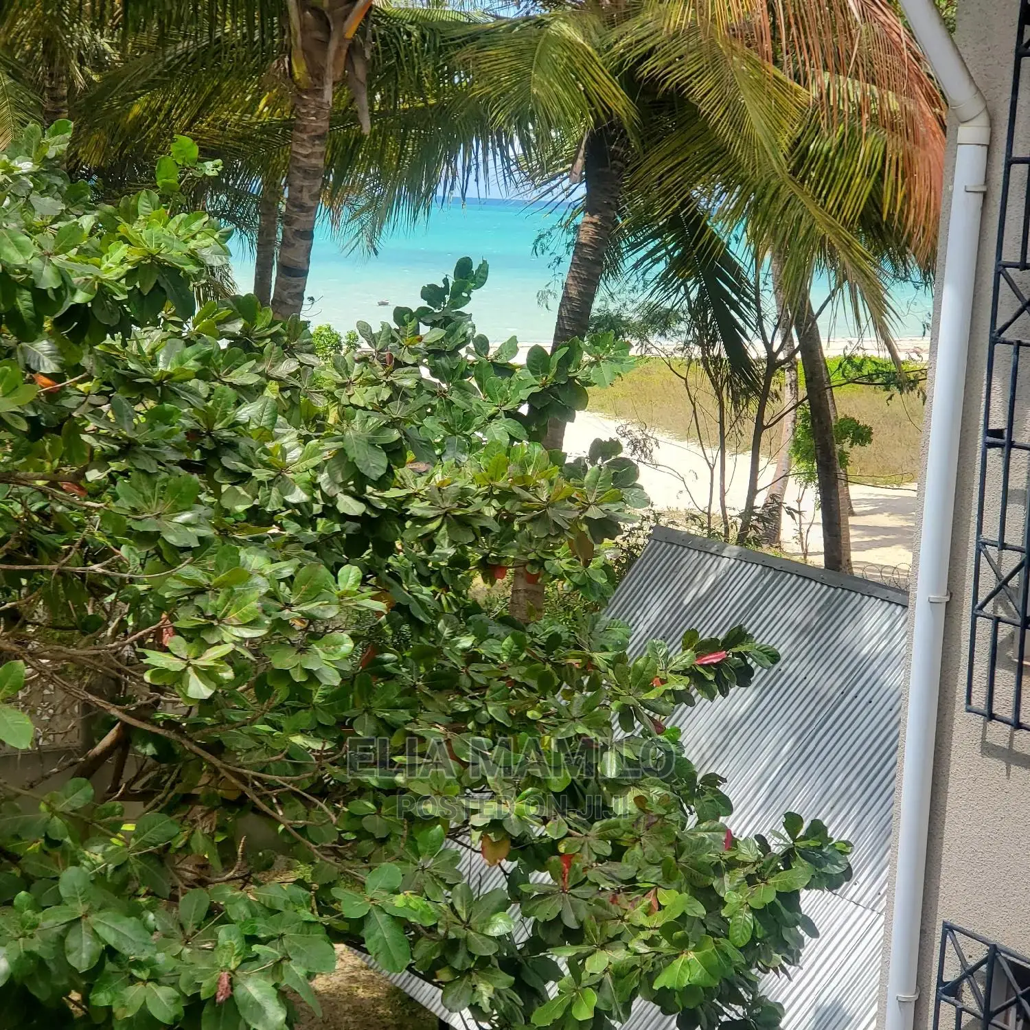 Furnished 3bdrm Apartment in Beach House, for rent