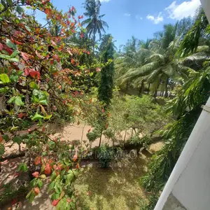 Furnished 3bdrm Apartment in Beach House, for rent