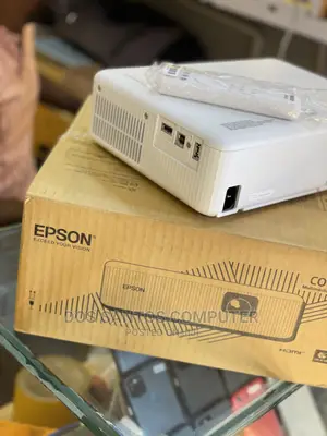 Brandnew EPSON Projector 200 Inch Screen
