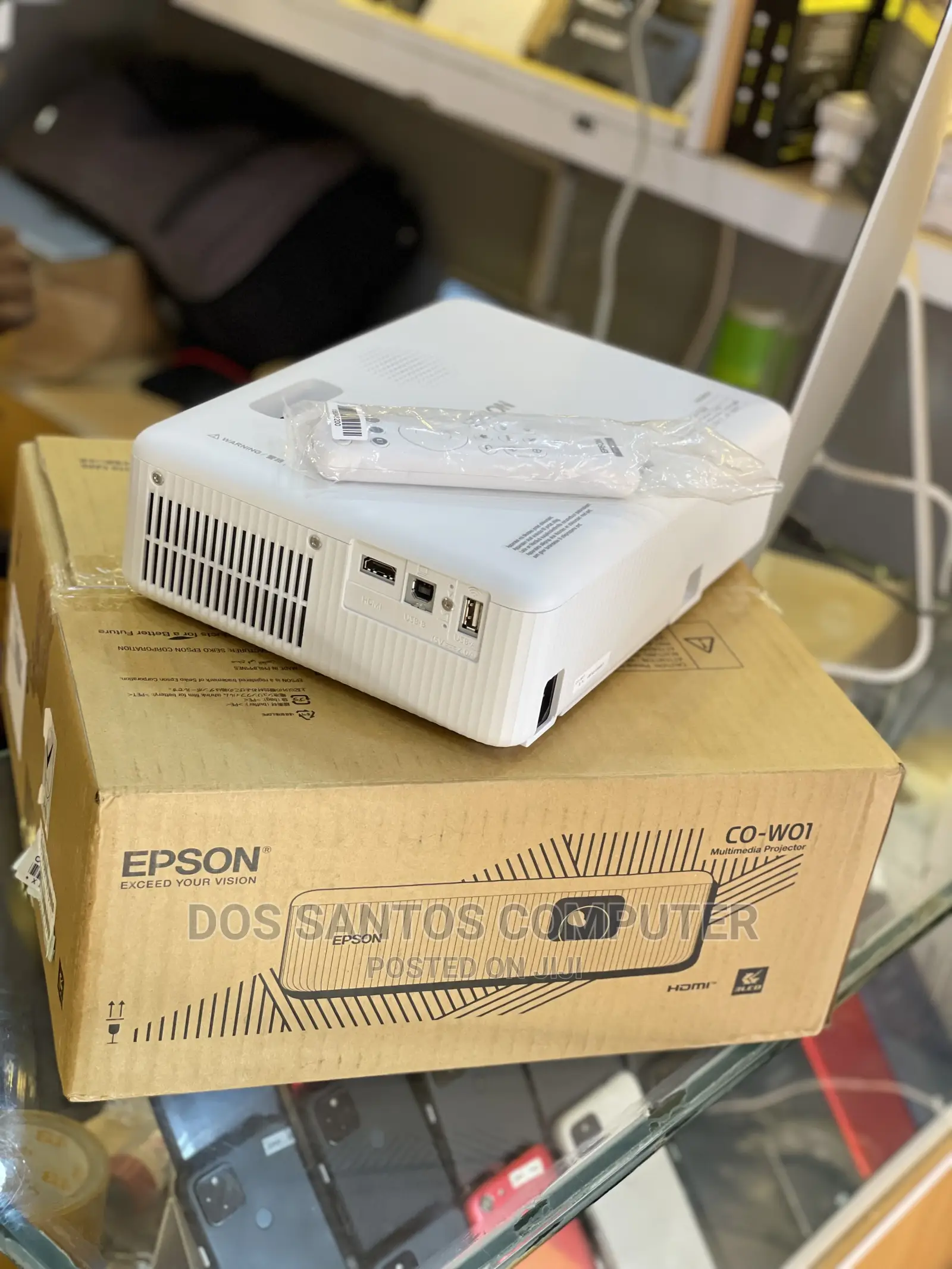 Brandnew EPSON Projector 200 Inch Screen