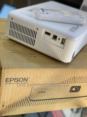 Brandnew EPSON Projector 200 Inch Screen