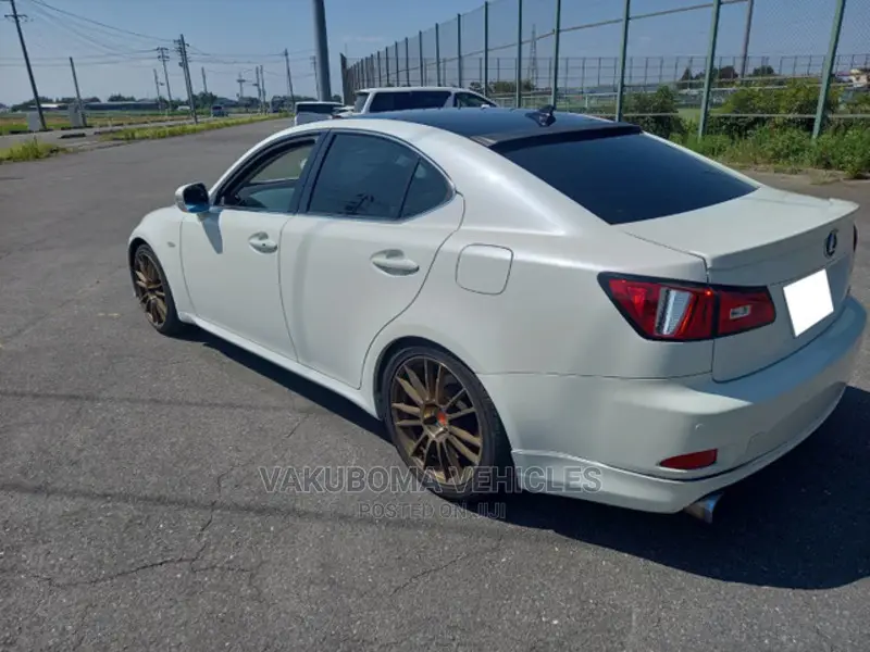 Lexus IS 2005 Pearl