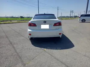 Lexus IS 2005 Pearl