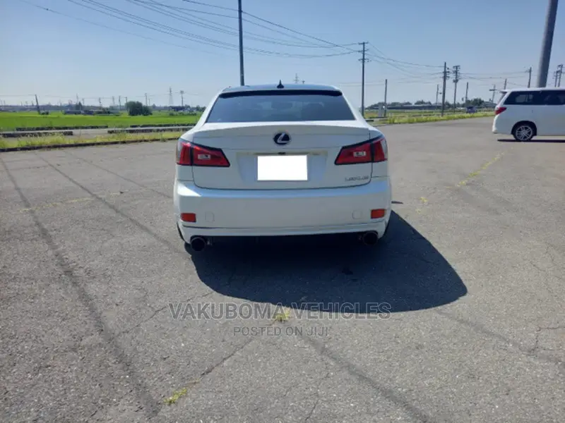 Lexus IS 2005 Pearl