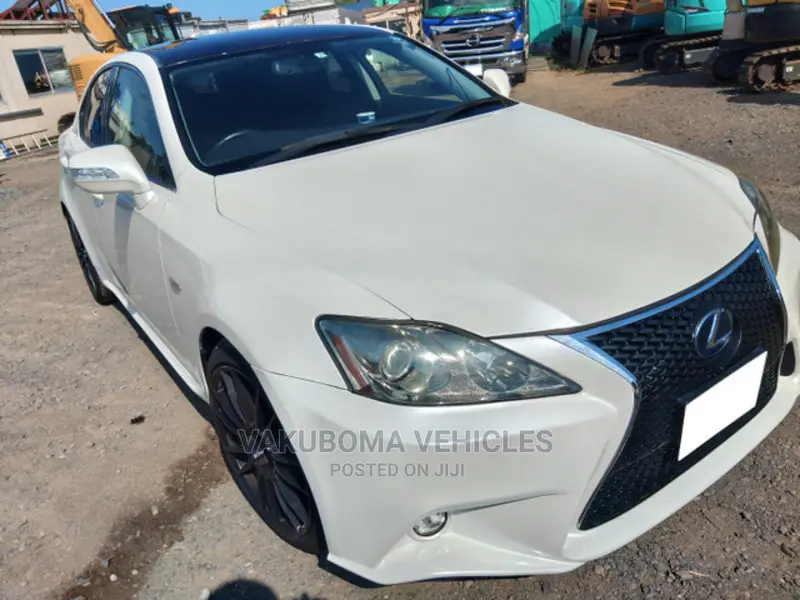Lexus IS 2005 Pearl