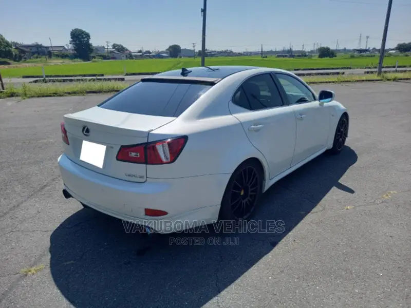 Lexus IS 2005 Pearl