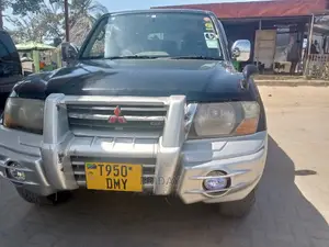 Mitsubishi Pajero Pininfarina 2002 Black
